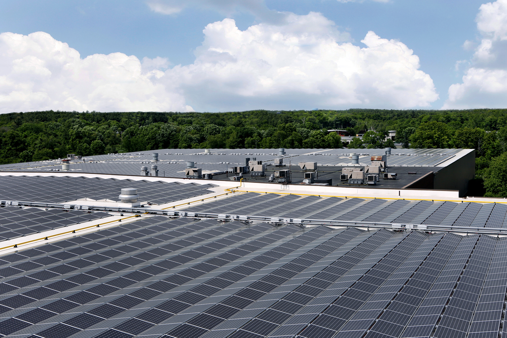Il fotovoltaico installato in metà tempo con il sistema Helix Roof ...