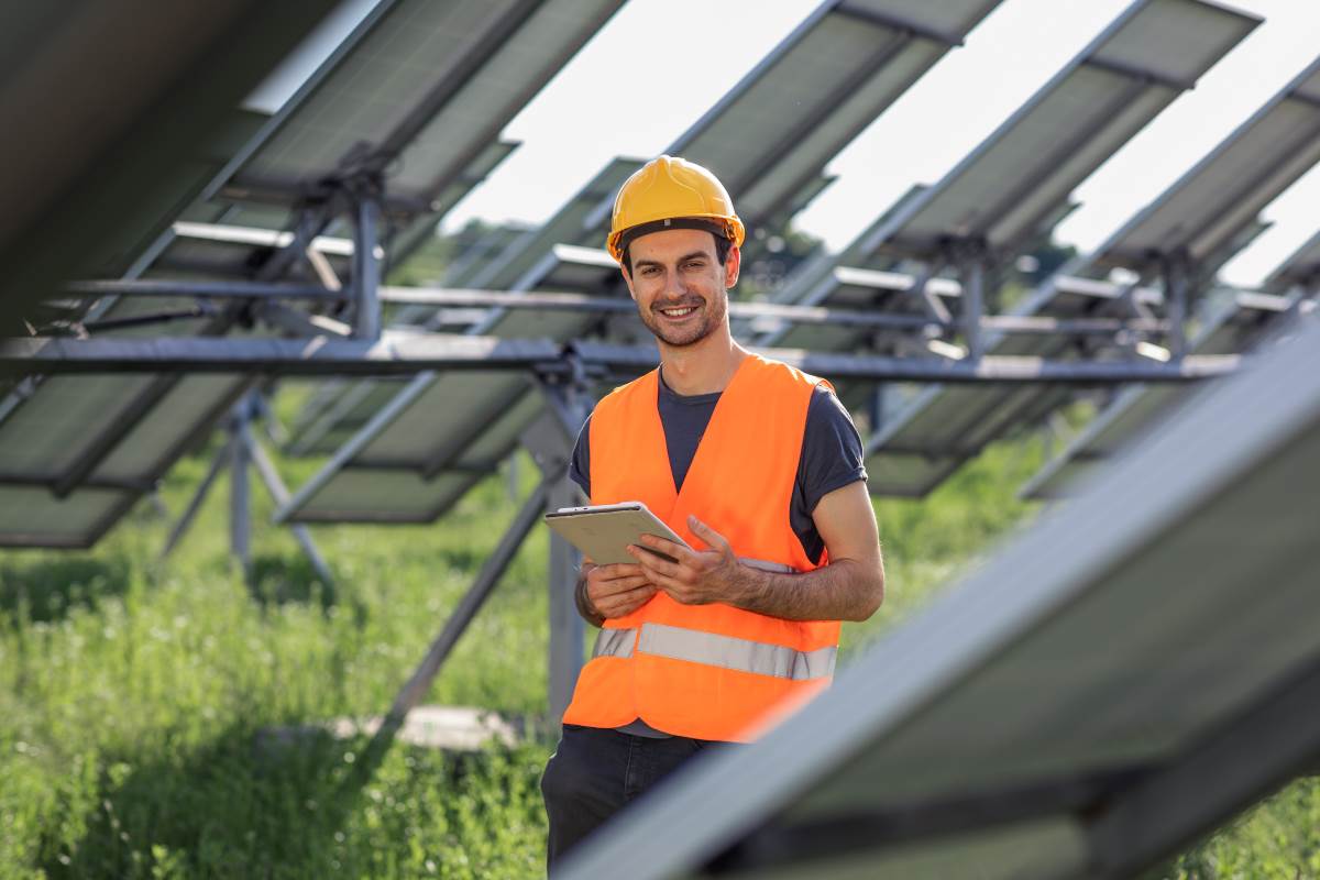 Lavorare nell’agrivoltaico: competenze e formazione necessarie
