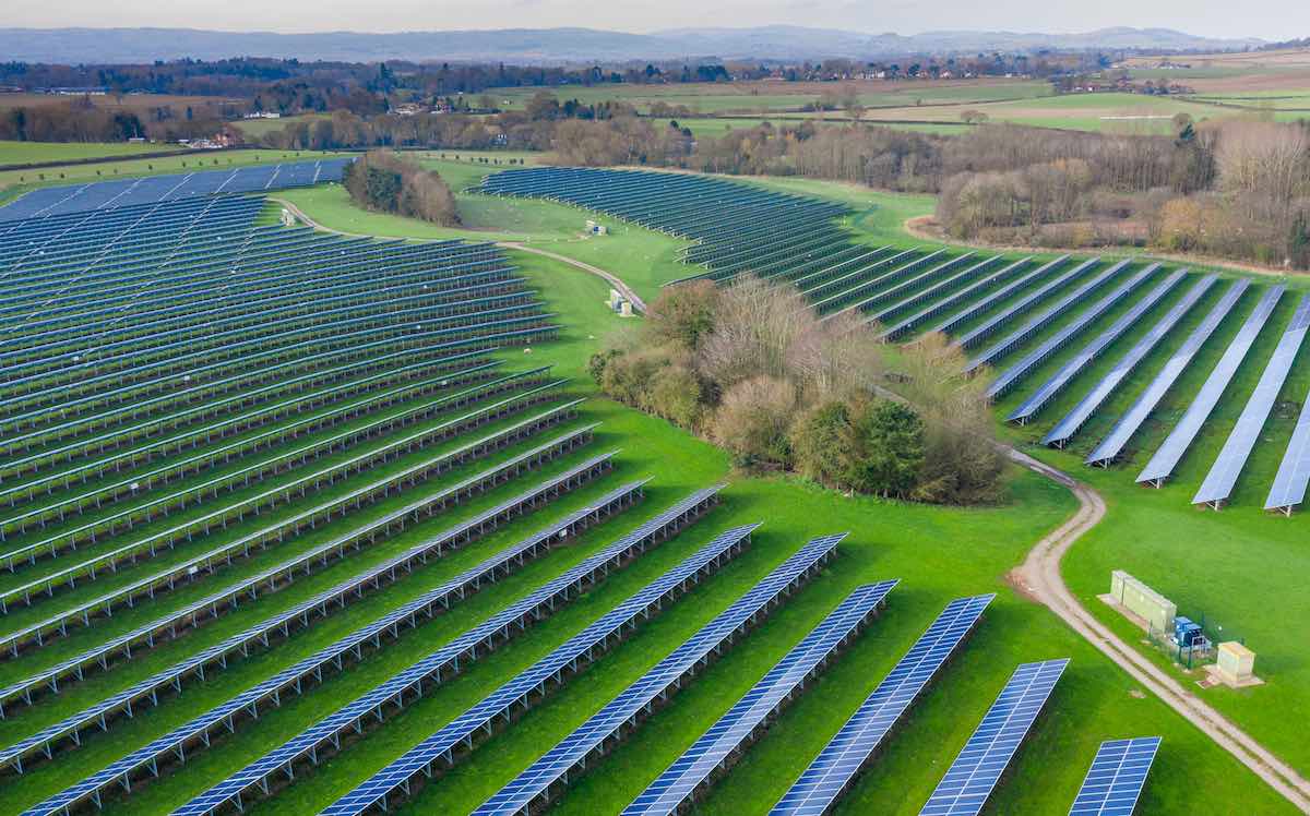 Fotovoltaico record: 597 nuovi GW nel 2024, Italia ottavo mercato